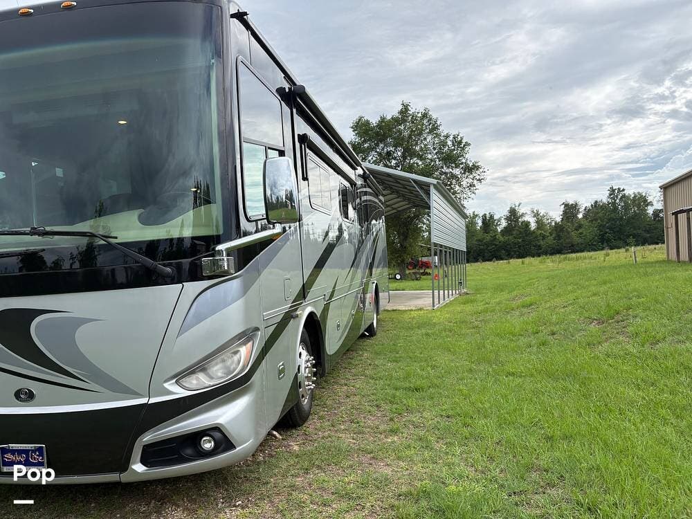 2018 Phaeton 37BH by Tiffin from Pop RVs in Marianna, Florida