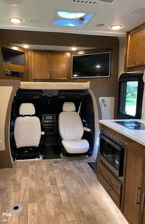 2019 Wayfarer 24FW by Tiffin from Pop RVs in Huntsville, Alabama