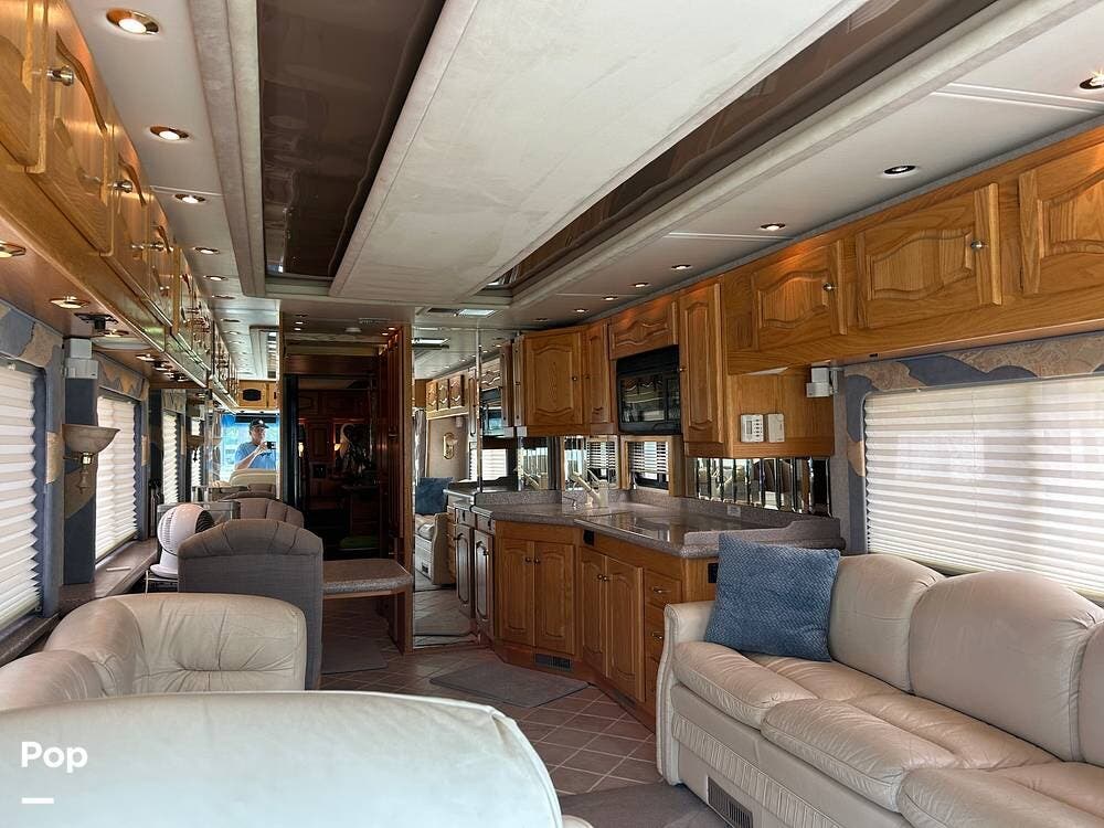 2000 Signature Series Classic by Monaco RV from Pop RVs in Inglis, Florida
