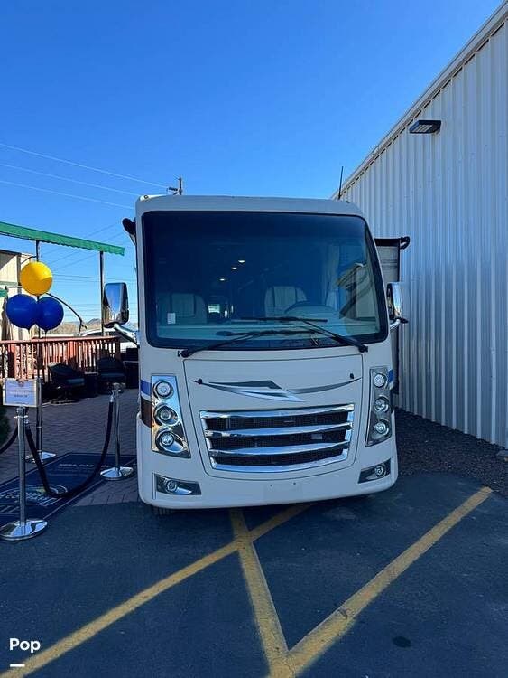 2020 Thor Motor Coach Vegas 25.6 - Used Class A For Sale by Pop RVs in Flemington, New Jersey features Slideout