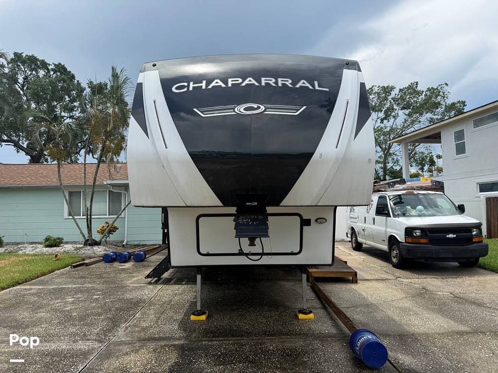 2023 Coachmen Chaparral LITE 284RL - Used Fifth Wheel For Sale by Pop RVs in Saint Petersburg, Florida features Slideout