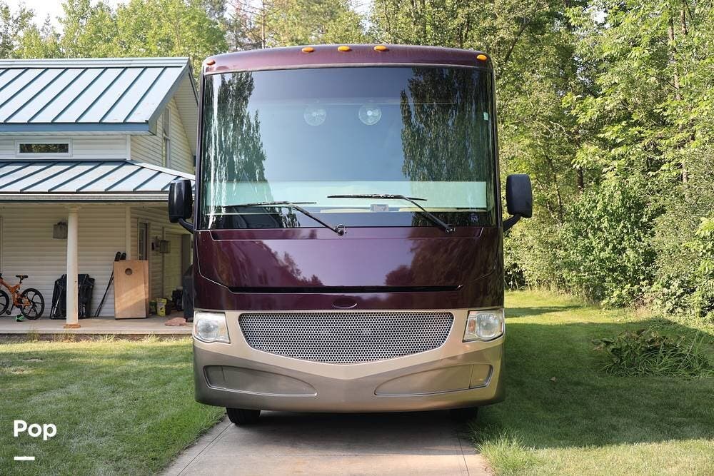 2015 Sunova 33C by Itasca from Pop RVs in Novelty, Ohio