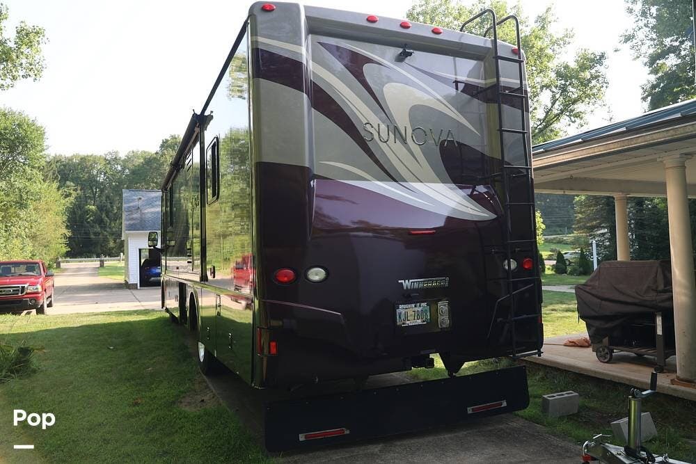 Used 2015 Itasca Sunova 33C available in Novelty, Ohio