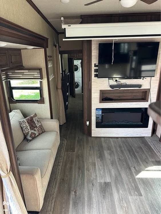2018 Columbus 386 FK by Palomino from Pop RVs in Colorado Springs, Colorado