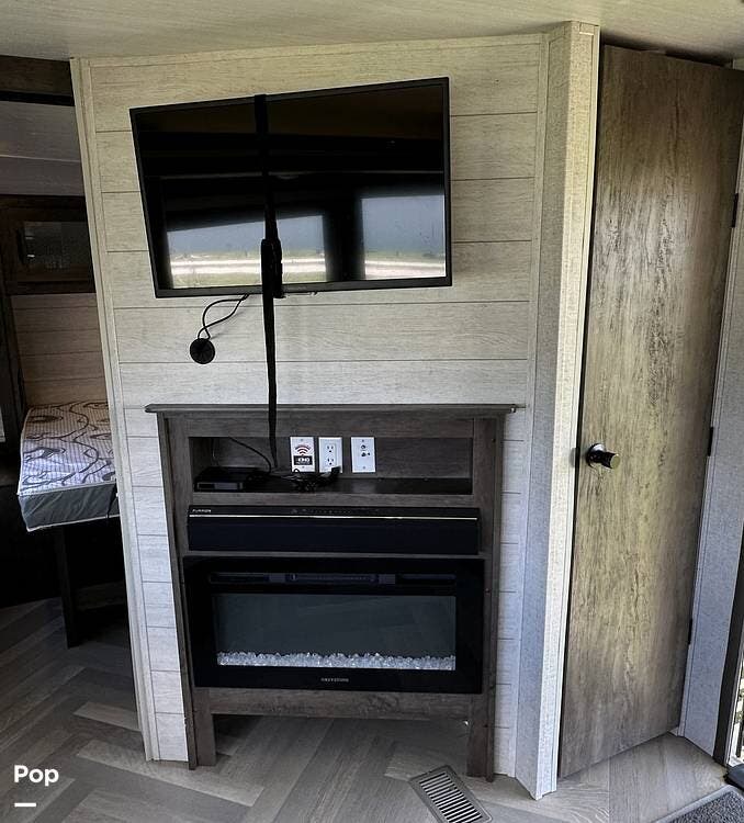 Used 2021 Forest River Salem 26DBUD available in Parrish, Florida