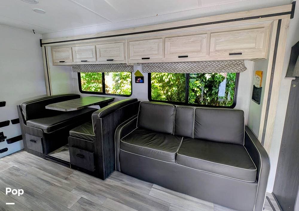2023 Forest River Forester 2851S LE - Used Class C For Sale by Pop RVs in Yakima, Washington features Awning, Leveling Jacks, Air Conditioning, Generator, Slideout