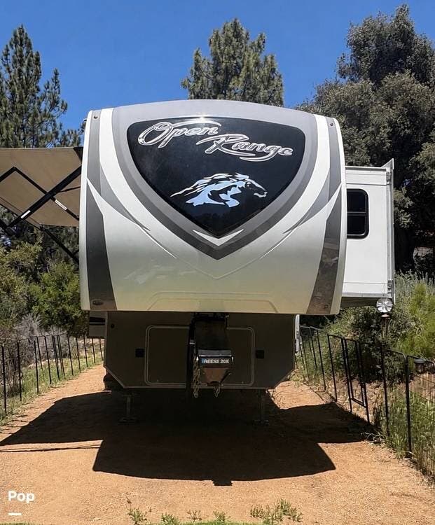 2021 Highland Ridge Open Range 427 BHS - Used Fifth Wheel For Sale by Pop RVs in Pine Valley, California features Air Conditioning, Awning, Slideout, Leveling Jacks