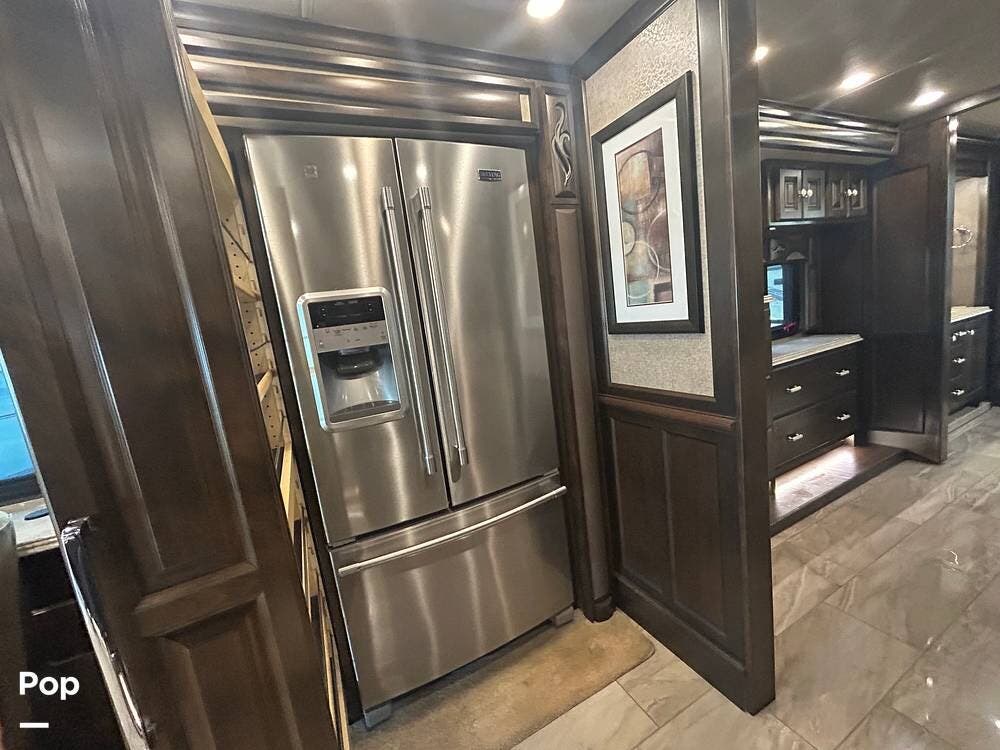 Used 2018  Tiffin 40 IH available in Ocala, Florida