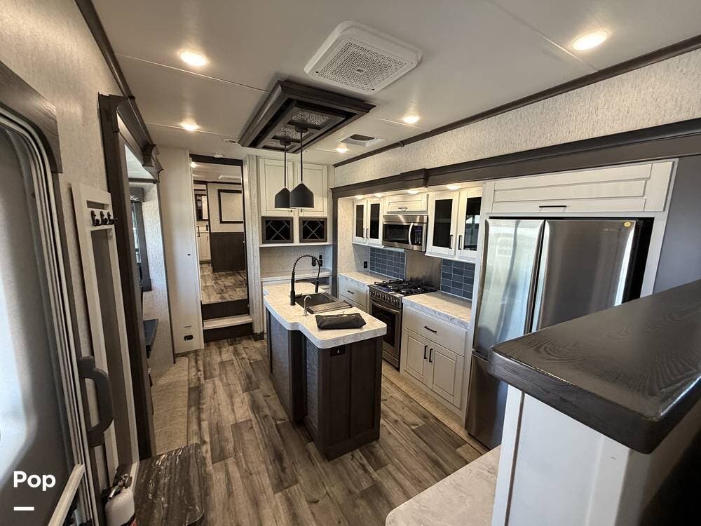 2023 Redwood RW4200FL by CrossRoads from Pop RVs in Arnoldsville, Georgia