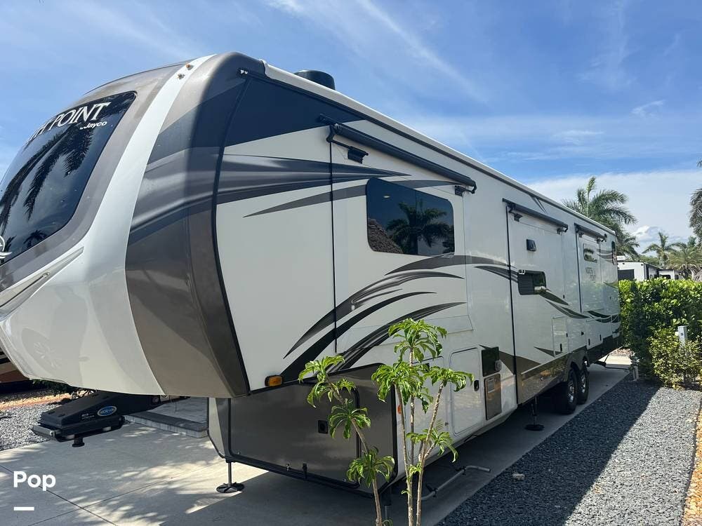 2021 Jayco North Point 382FLRB - Used Fifth Wheel For Sale by Pop RVs in Fort Myers, Florida features Generator, Air Conditioning, Awning, Leveling Jacks, Slideout