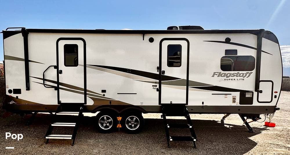 2024 Forest River Flagstaff Super Lite 26FKBS - Used Travel Trailer For Sale by Pop RVs in Las Cruces, New Mexico features Air Conditioning, Slideout