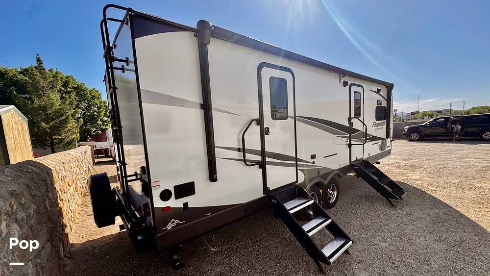 Used 2024 Forest River Flagstaff Super Lite 26FKBS available in Las Cruces, New Mexico