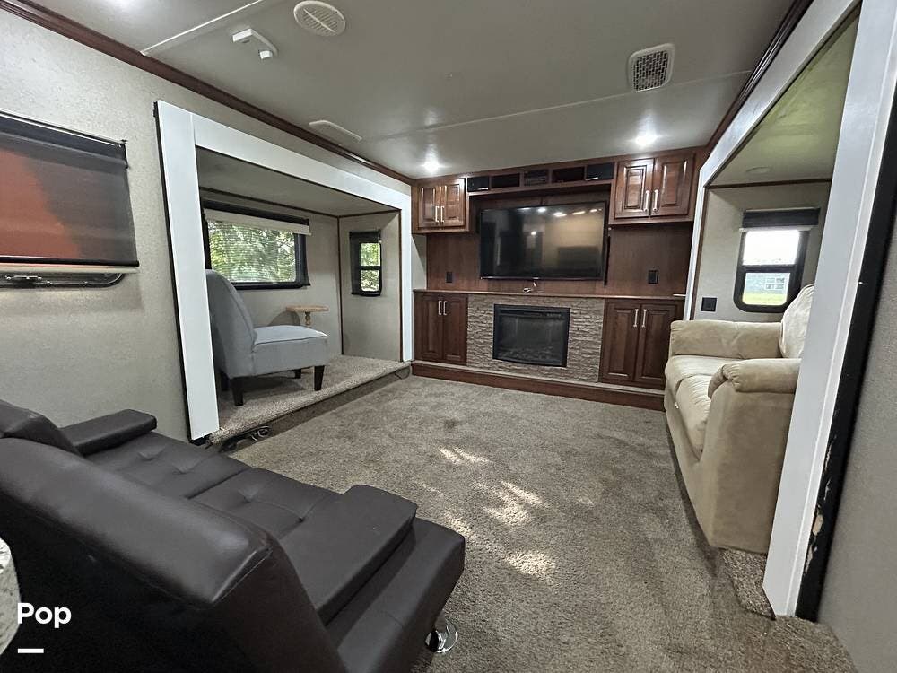2017 Alpine 3660FL by Keystone from Pop RVs in Maypearl, Texas