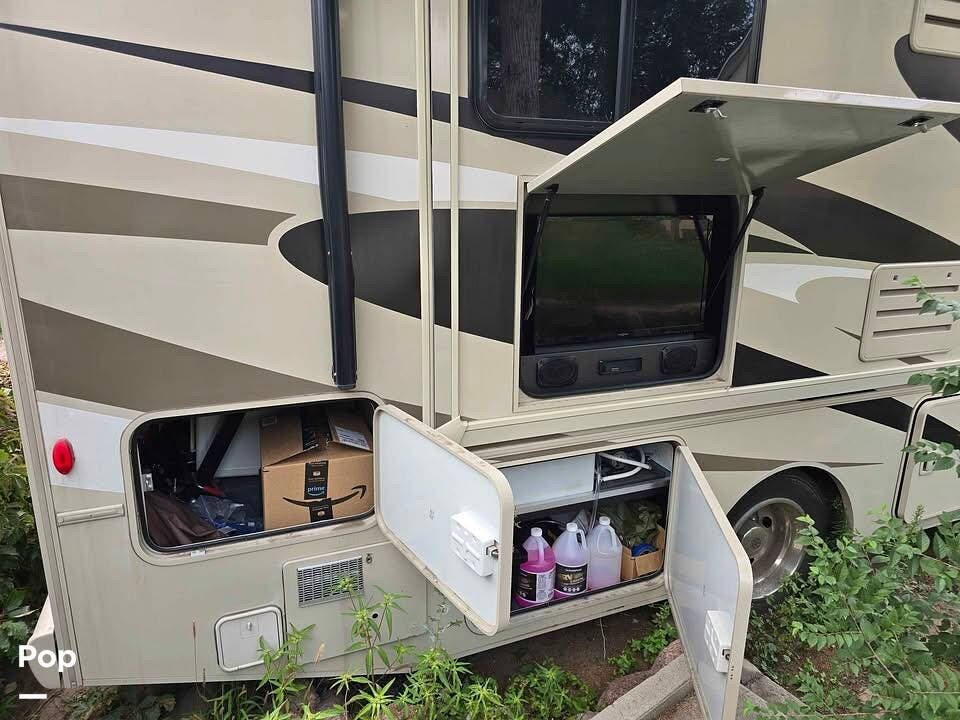 Used 2015 Winnebago Vista 27N available in Colorado Springs, Colorado