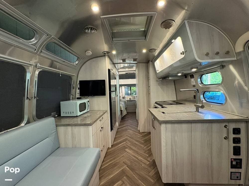 Used 2021 Airstream International 25FB Twin Rear Hatch available in Enumclaw, Washington