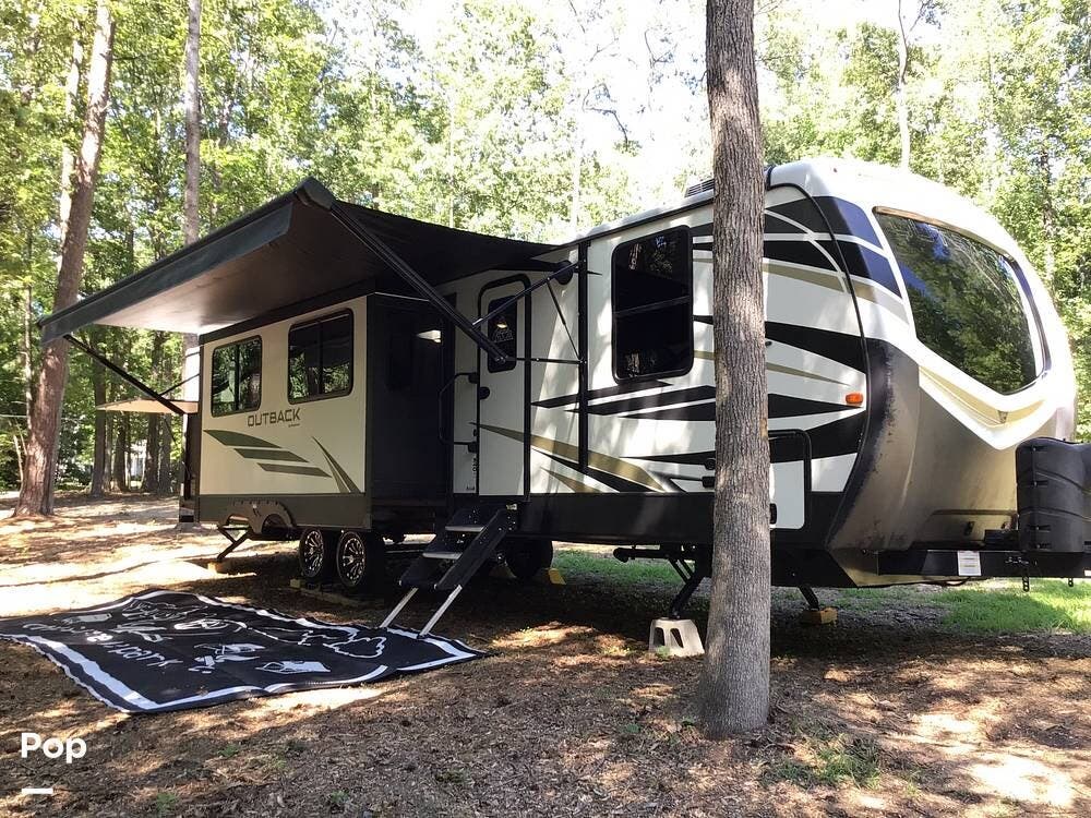 2020 Keystone Outback 340BH - Used Travel Trailer For Sale by Pop RVs in Ruther Glen, Virginia features Slideout, Awning, Air Conditioning