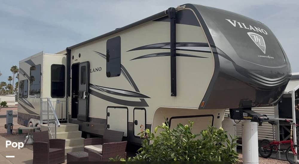 2022 Vanleigh Vilano 370GB - Used Fifth Wheel For Sale by Pop RVs in Mesa, Arizona features Slideout, Leveling Jacks, Awning, Air Conditioning