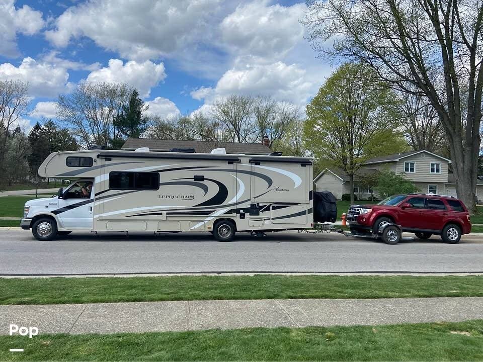 2020 Leprechaun 311FS by Coachmen from Pop RVs in Macedonia, Ohio