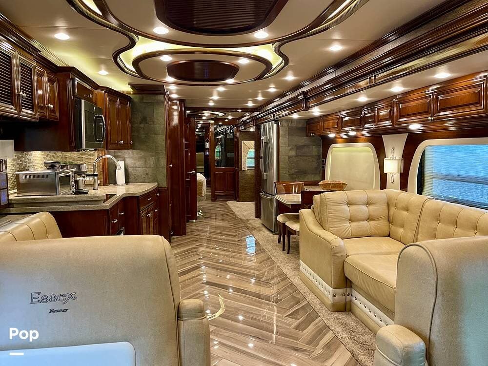 2015 Essex 4503 by Newmar from Pop RVs in Miami, Florida