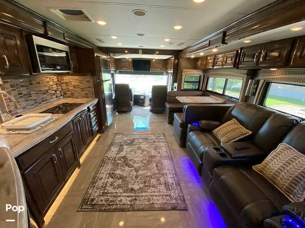 2019 Thor Motor Coach Aria 3601 - Used Diesel Pusher For Sale by Pop RVs in El Paso, Texas features Slideout