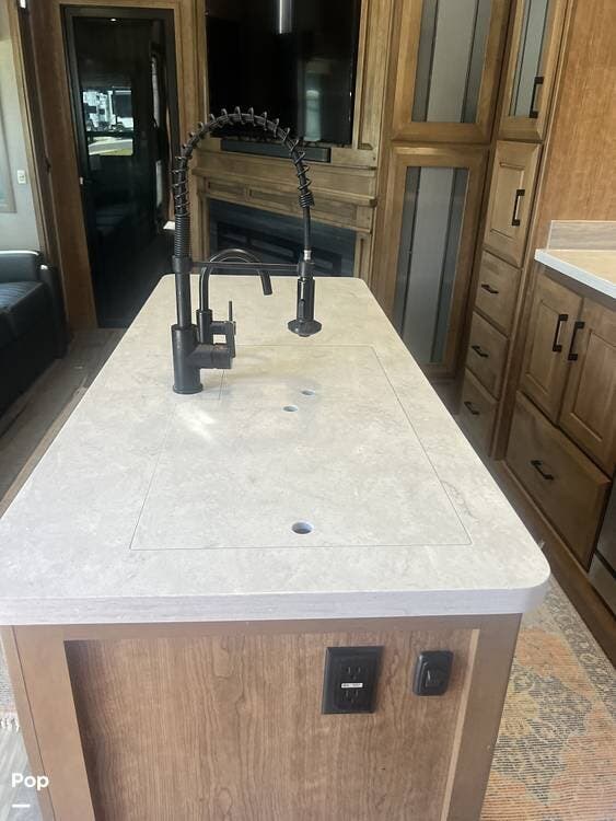 2021 DRV Full House LX455 - Used Fifth Wheel For Sale by Pop RVs in Columbus, Indiana features Slideout