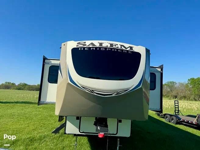 2023 Forest River Salem HEMISPHERE 378FL - Used Fifth Wheel For Sale by Pop RVs in Raymore, Missouri features Air Conditioning, Slideout