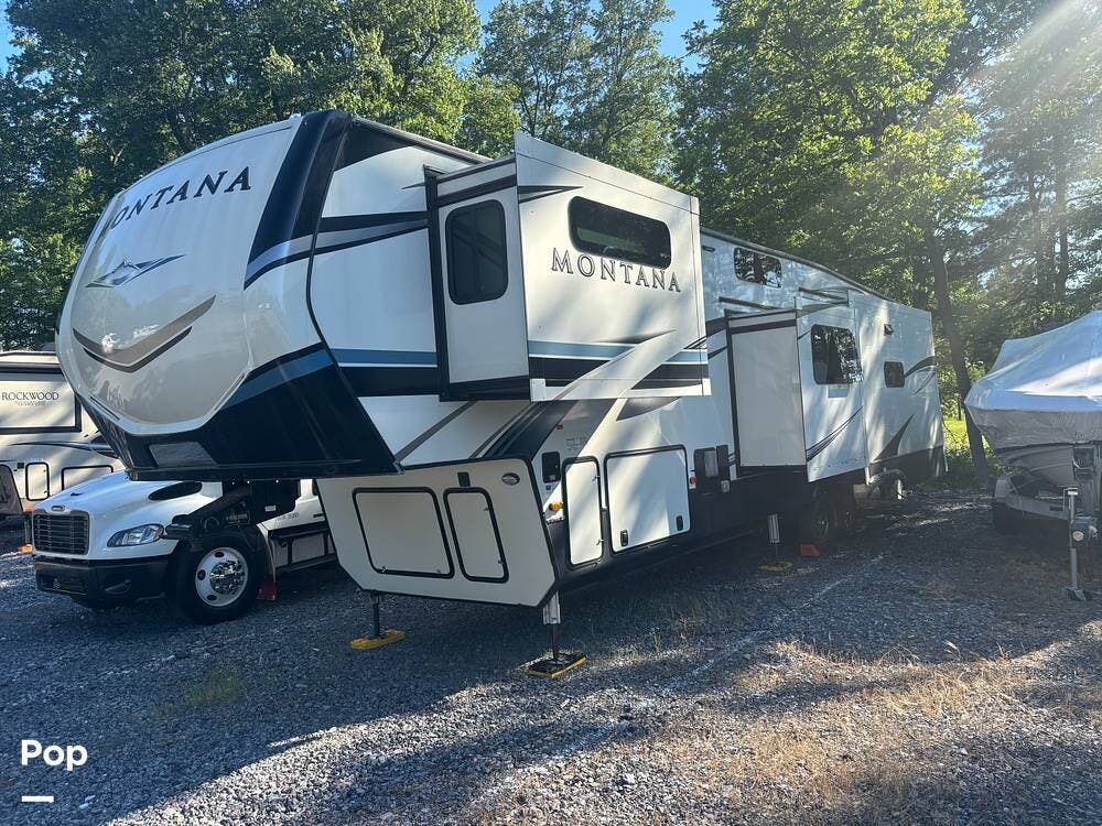 Used 2021 Keystone Montana 3855BR available in Middletown, Pennsylvania