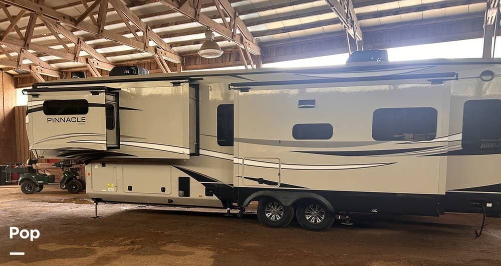 2021 Pinnacle 36SWSS by Jayco from Pop RVs in Bell Buckle, Tennessee