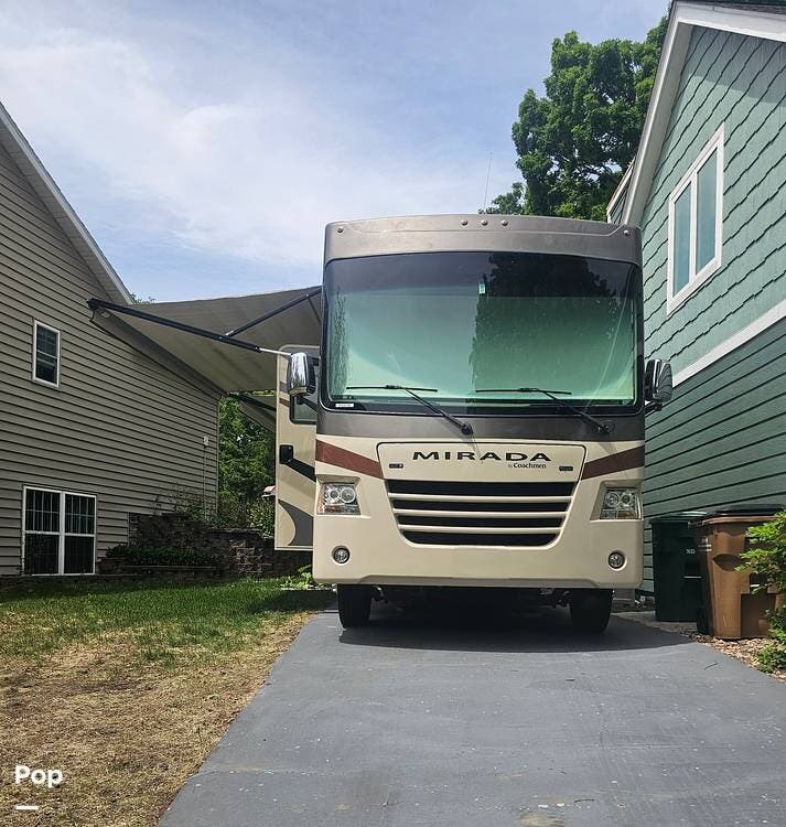 2018 Coachmen Mirada 35KB - Used Class A For Sale by Pop RVs in Johnston, Iowa features Air Conditioning, Awning, Generator, Slideout, Leveling Jacks