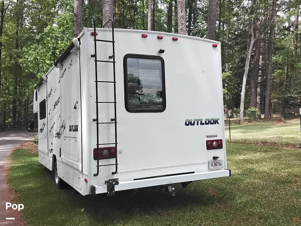 2019 Winnebago Outlook 27D - Used Class C For Sale by Pop RVs in Washington, Georgia features Slideout, Leveling Jacks, Awning, Generator, Air Conditioning