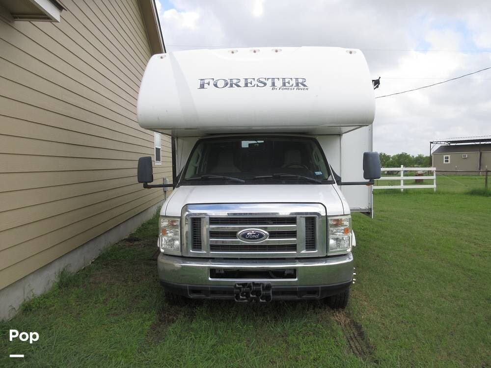 2016 Forest River Forester 2291S - Used Class C For Sale by Pop RVs in Natalia, Texas features Air Conditioning, Awning, Slideout, Generator