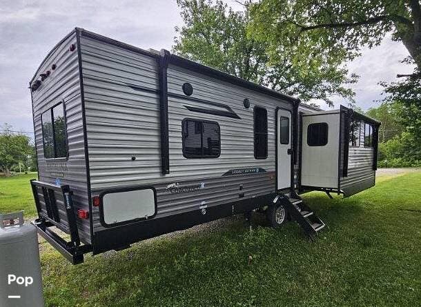 2024 Catalina Legacy 283 FEDS by Coachmen from Pop RVs in Dayton, Ohio