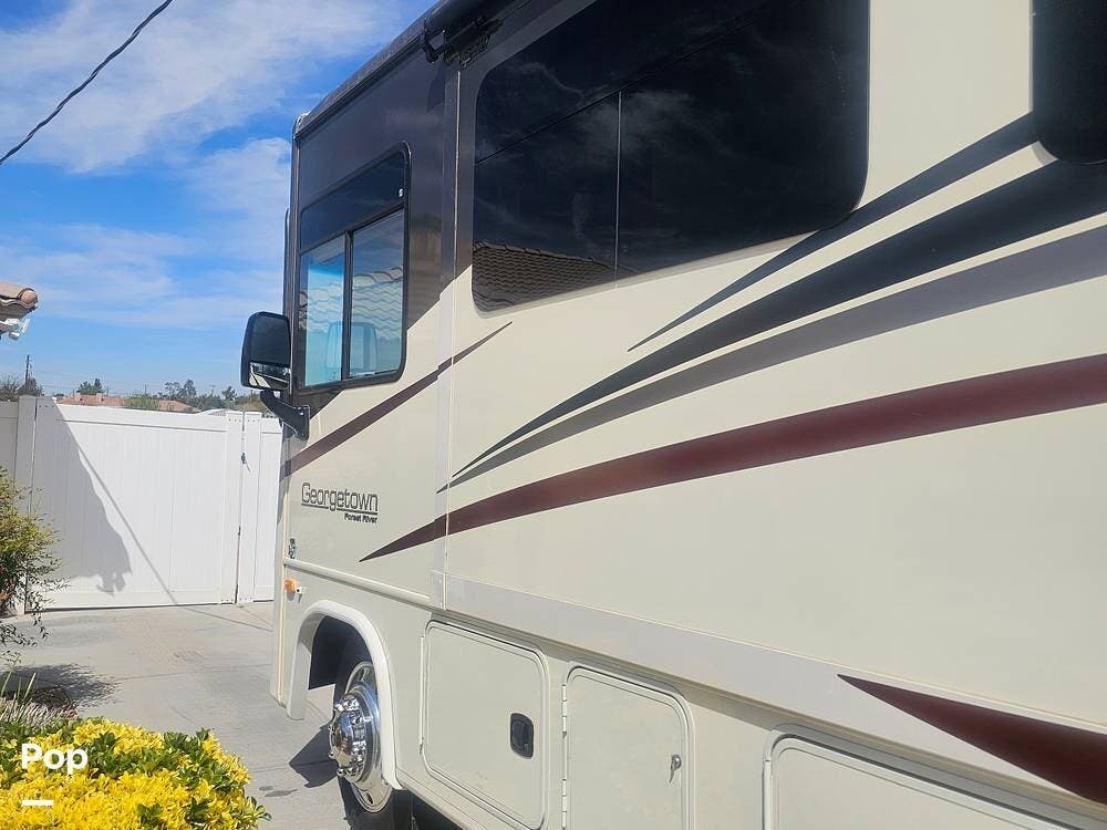 2017 Georgetown 364TS by Forest River from Pop RVs in Hesperia, California