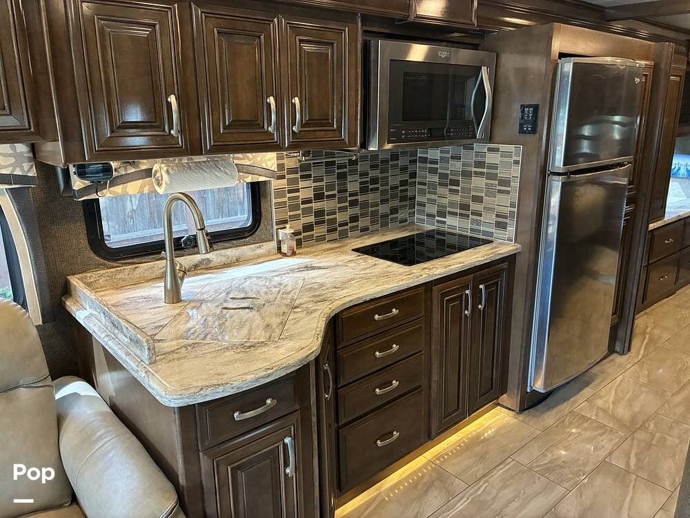 2017 Aria 3401 by Thor Motor Coach from Pop RVs in San Jose, California