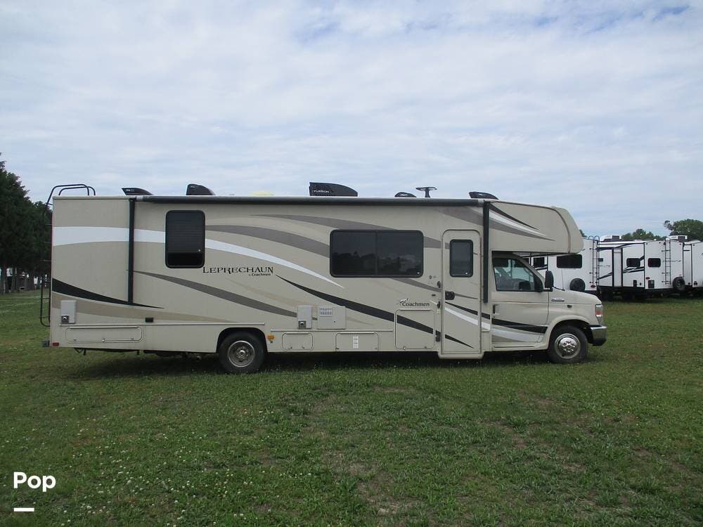 2018 Coachmen Leprechaun 311FS - Used Class C For Sale by Pop RVs in Clayton, Delaware features Leveling Jacks, Air Conditioning, Slideout, Generator, Awning