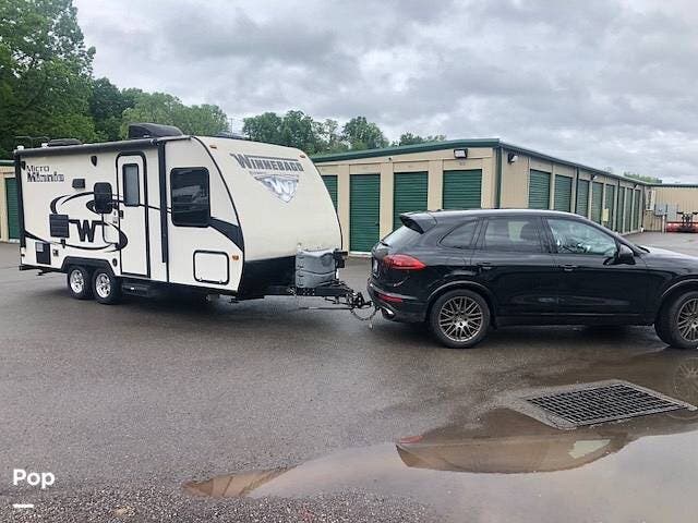 2016 Micro Minnie 2106DS by Winnebago from Pop RVs in Pittsburgh, Pennsylvania