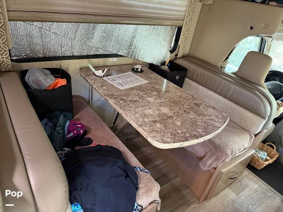 2018 Freedom Elite 26HE by Thor Motor Coach from Pop RVs in Fairfield, Texas
