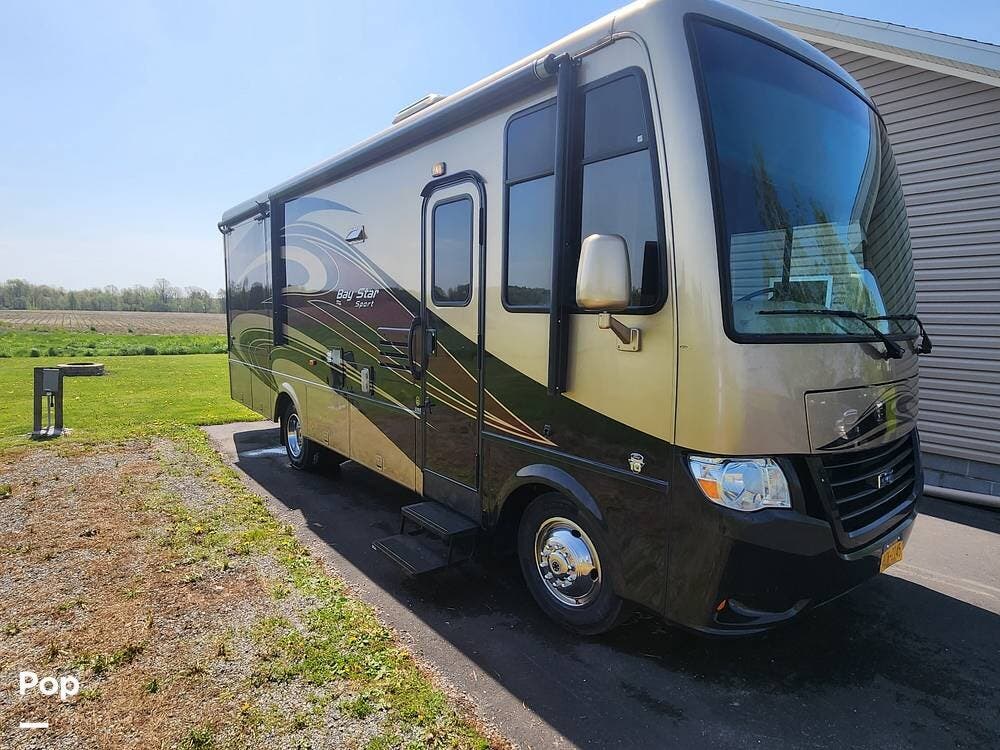 Used 2016 Newmar Bay Star Sport 2702 available in Clayton, New York