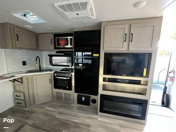 2024 Forest River Rockwood Ultra Lite Series M-2606WS - Used Travel Trailer For Sale by Pop RVs in Glenshaw, Pennsylvania features Slideout