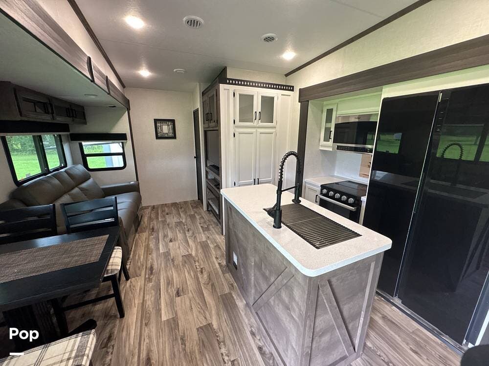 2025 Venture RV SportTrek STTF354VBH - Used Fifth Wheel For Sale by Pop RVs in St. Martinville, Louisiana features Awning, Air Conditioning, Leveling Jacks, Slideout