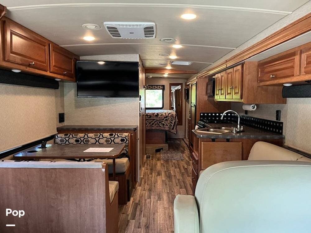 2017 Vista 29VE by Winnebago from Pop RVs in Visalia, California