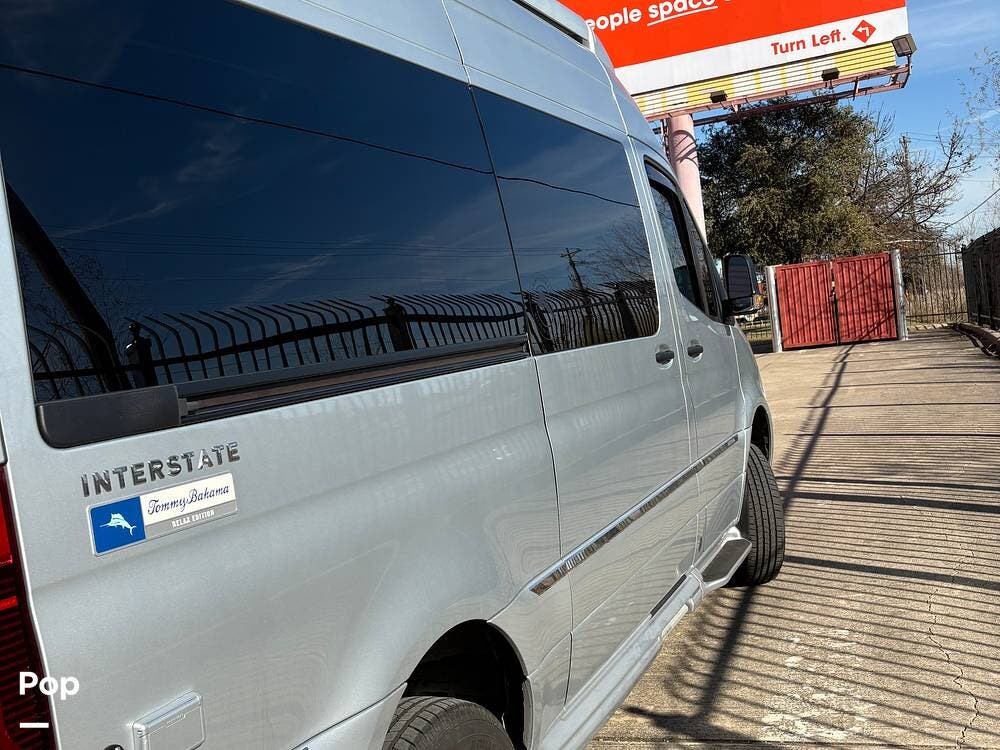 2023 Airstream Interstate 19 Tommy Bahama 4x4 - Used Class B For Sale by Pop RVs in Denton, Texas