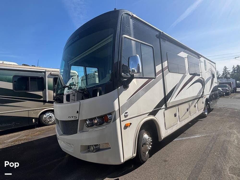 2017 Forest River Georgetown GT5 31R5 - Used Class A For Sale by Pop RVs in Wilsonville, Oregon features Generator, Awning, Leveling Jacks, Slideout, Air Conditioning