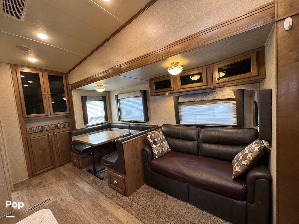2018 Rockwood Signature Ultra Lite 8301WS - Used Fifth Wheel For Sale by Pop RVs in Huntington Beach, California features Leveling Jacks, Air Conditioning, Awning, Slideout