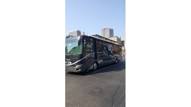 2018 Forest River Legacy 38c - Used Diesel Pusher For Sale by Pop RVs in Cincinnati, Ohio features Slideout