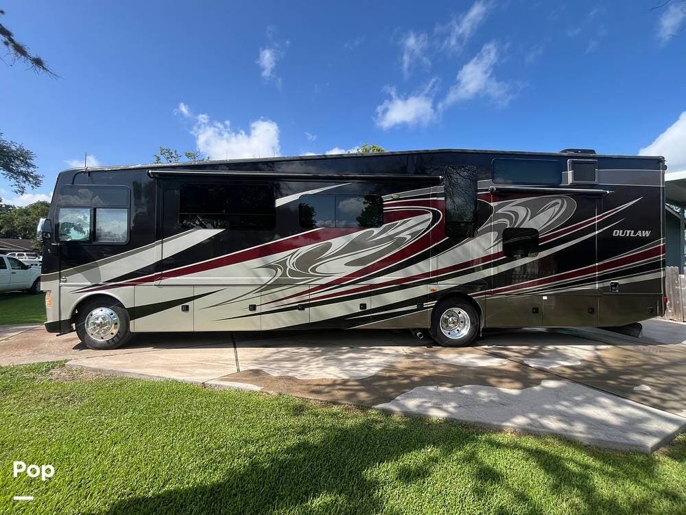 Used 2016 Thor Motor Coach Outlaw 38RE available in Pasadena, Texas