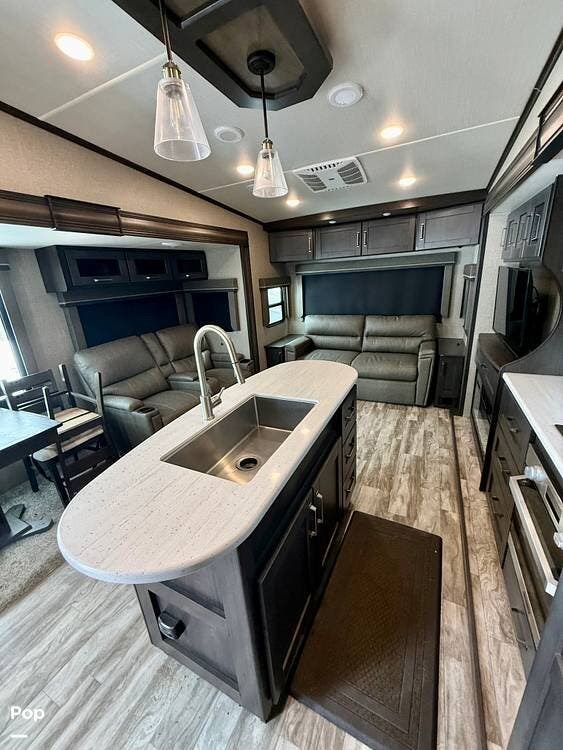 2021 Grand Design Reflection Series M-367BHS - Used Fifth Wheel For Sale by Pop RVs in Castle Rock, Colorado features Slideout, Leveling Jacks, Air Conditioning, Awning