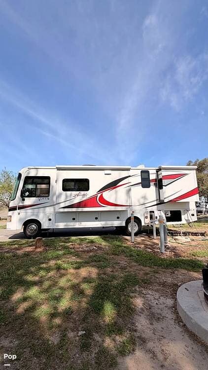 2016 Jayco Alante 31V - Used Class A For Sale by Pop RVs in San Mateo, California features Air Conditioning, Leveling Jacks, Slideout, Generator