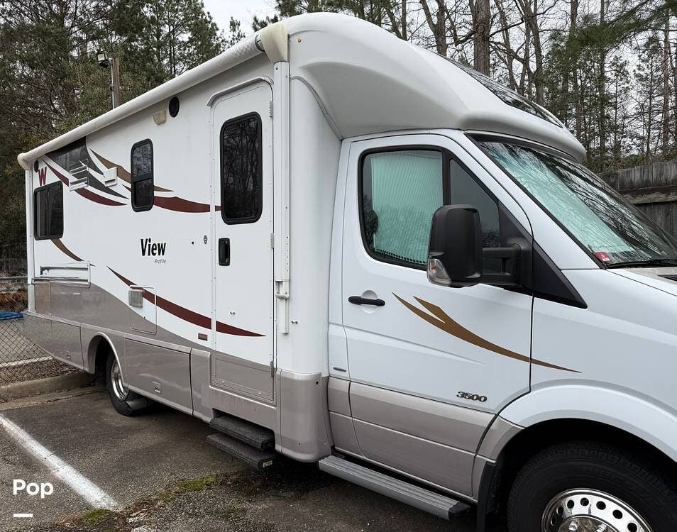 2013 Winnebago View 24G Profile - Used Class C For Sale by Pop RVs in Midlothian, Virginia features Slideout