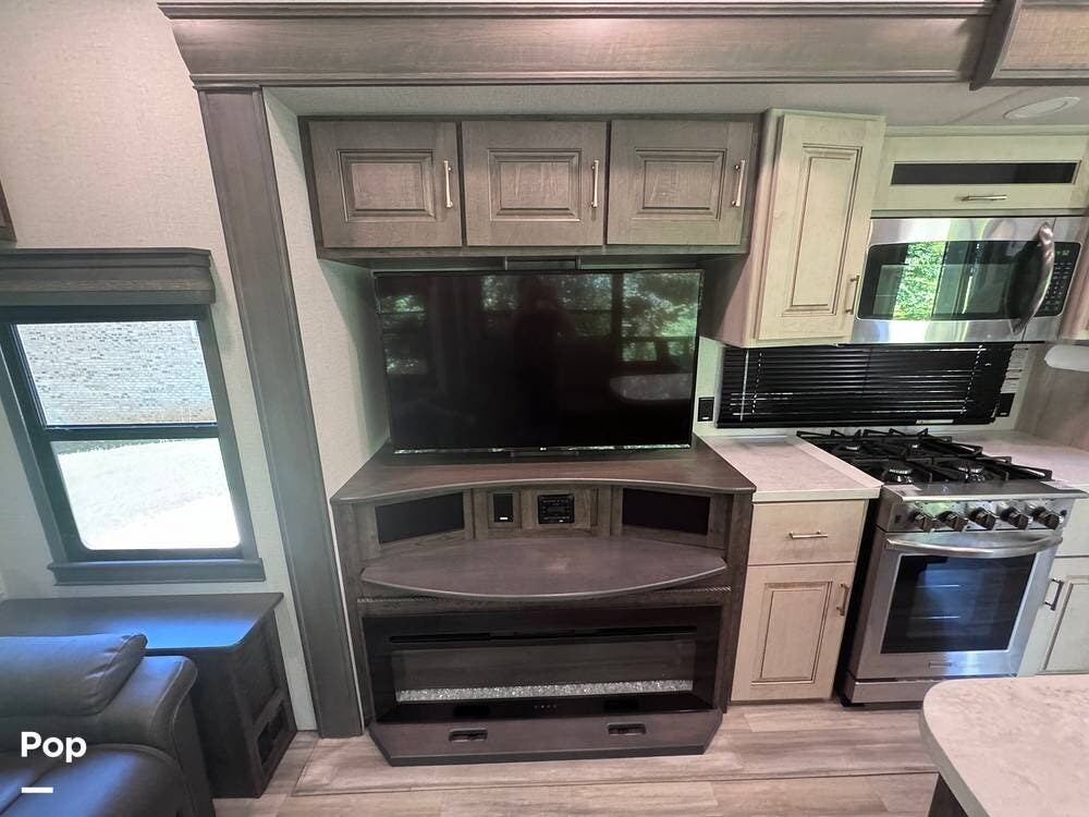 2021 Paradigm 370FB by Alliance RV from Pop RVs in Rockingham, North Carolina